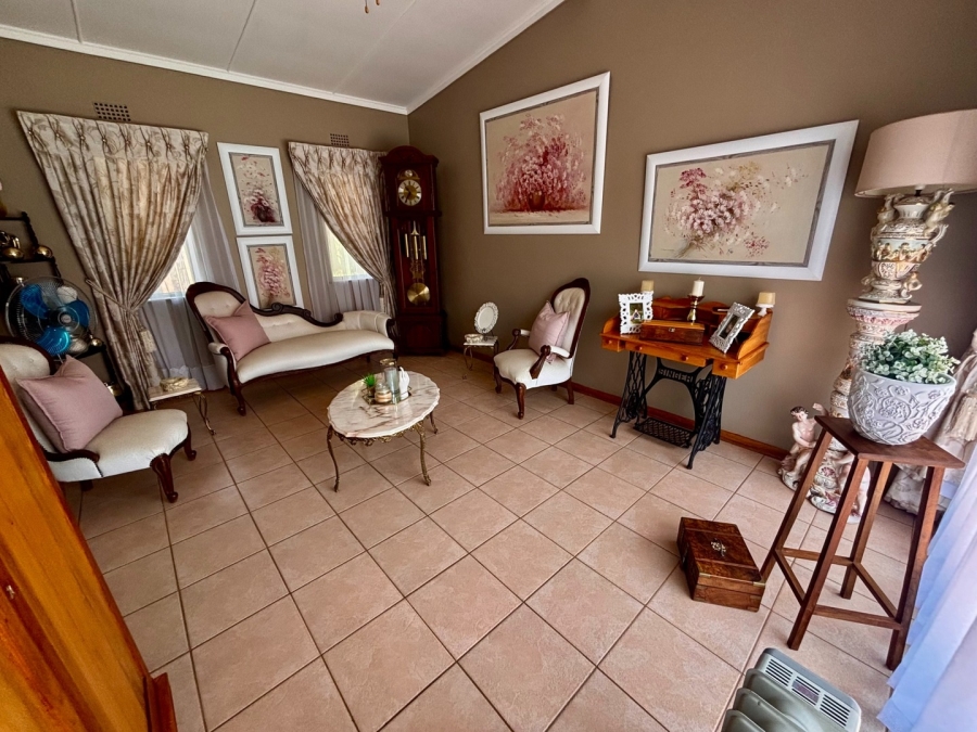 4 Bedroom Property for Sale in Wilkoppies North West